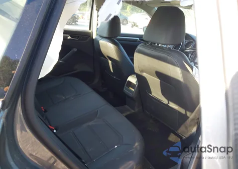 2017 Volkswagen Passat 1.8T R-Line from USA, damaged, VIN 1VWDT7A36HC076095